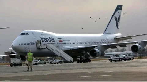 توافق عراق و آمریکا برای ازسرگیری پروازهای ایران به فرودگاه نجف با سقف روزانه ۴۰ پرواز