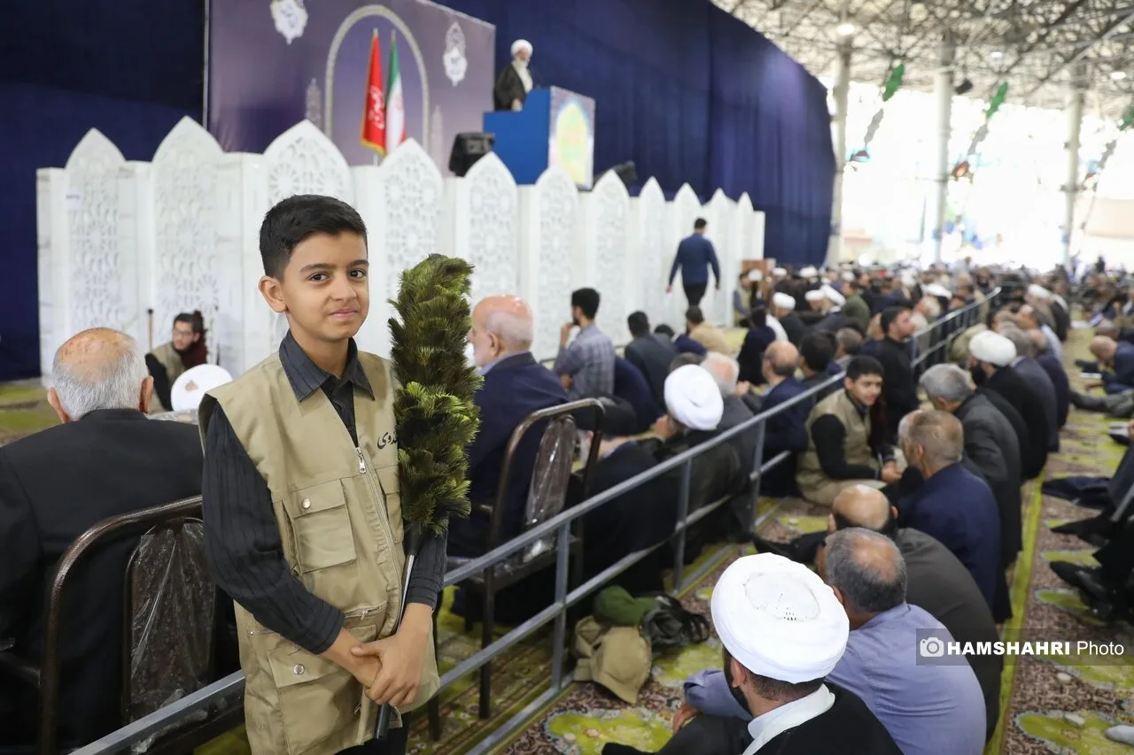 نماز جمعه تهران به امامت حاج علی اکبری در دانشگاه تهران برگزار شد