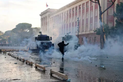 مارجانا کوچکو خواستار تغییر سیاست‌ها و حفاظت از سرزمین آلبانی شد