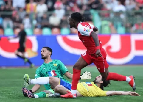 پرسپولیس با پیروزی در برابر صنعت نفت به صدر جدول نزدیک شد