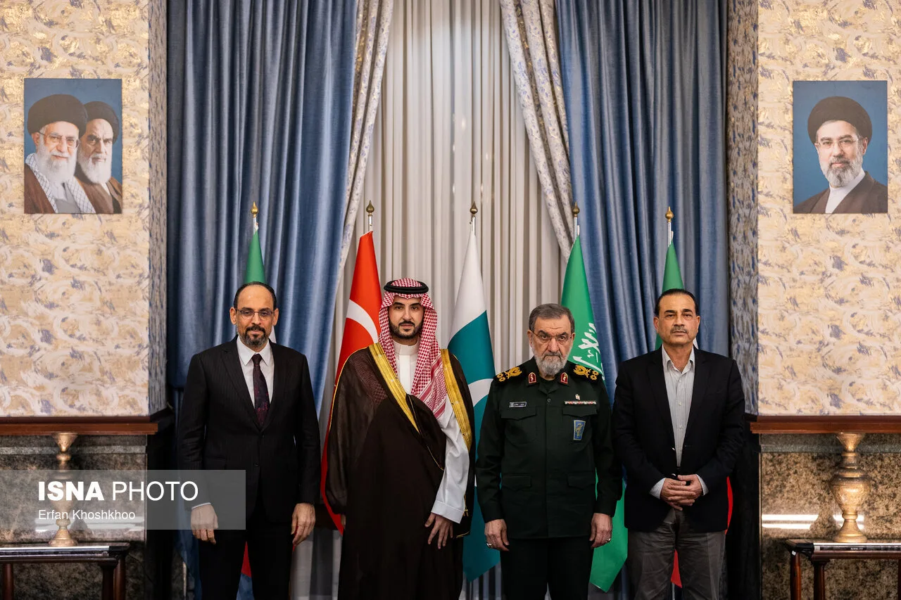 ساداتیان: نشست تهران می‌تواند پایه‌گذار امنیت منطقه باشد