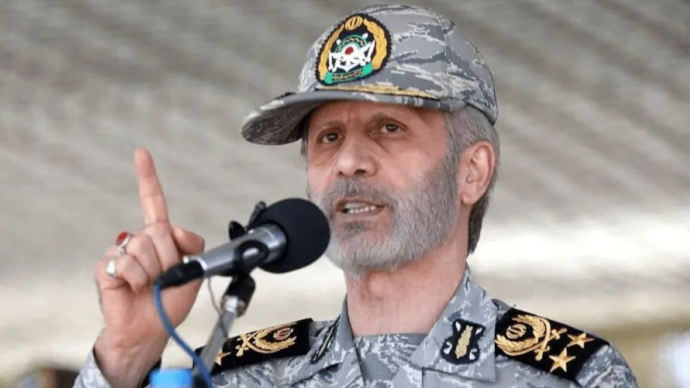 امیر حاتمی: ارتش برای جنگ ناهم‌طراز آماده است