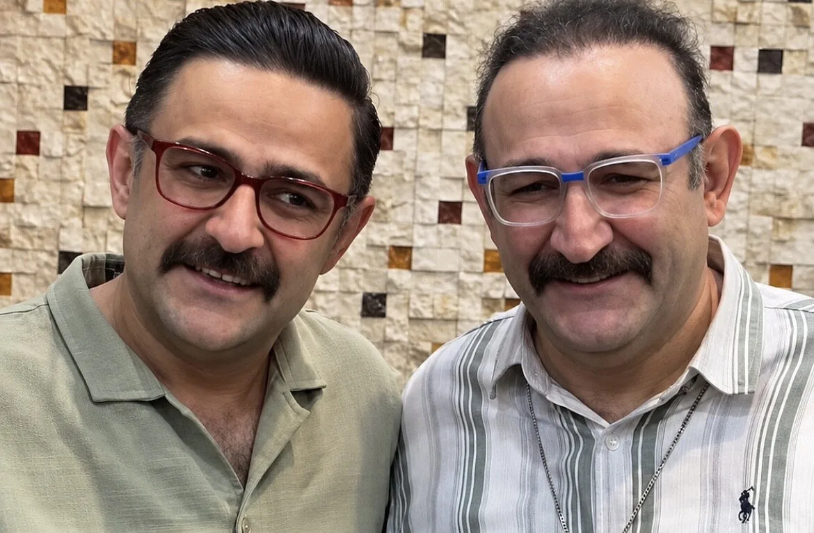 هدایت و علی هاشمی در کنار همسرانشان؛ تصویری از یک خانواده هنری