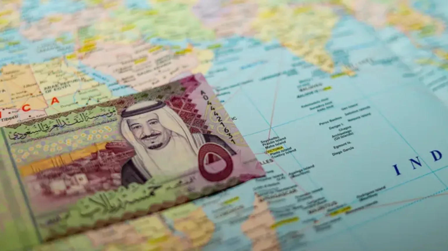 جنگ آمریکا و اسرائیل چه بر سر اقتصاد عربستان و امارات آورد