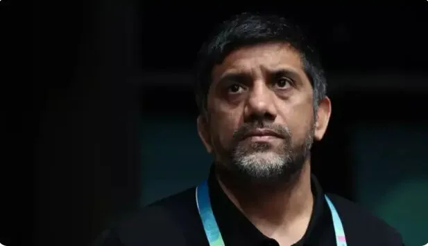 علیرضا دبیر یک میلیارد تومان به جوایز مدالآوران کشتی اضافه کرد
