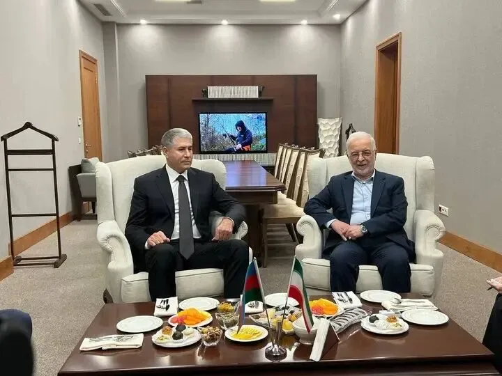 اسکندر مومنی: همکاری‌های امنیتی و مرزی ایران و جمهوری آذربایجان توسعه پیدا کند