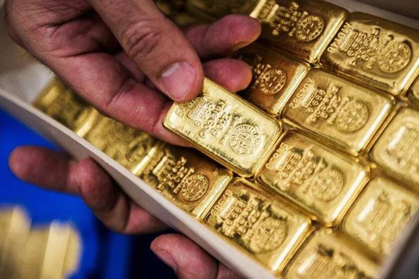 علی فرهادی: جریمههای جدید برای خروج غیرمجاز طلا و ارز اعلام شد