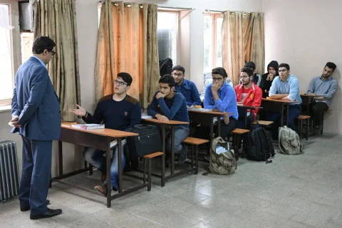 احمد محمودزاده: ۷۷ درصد رتبه‌های برتر کنکور از مدارس دولتی هستند