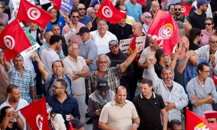 پلیس تونس با معترضان در پایتخت درگیر شد