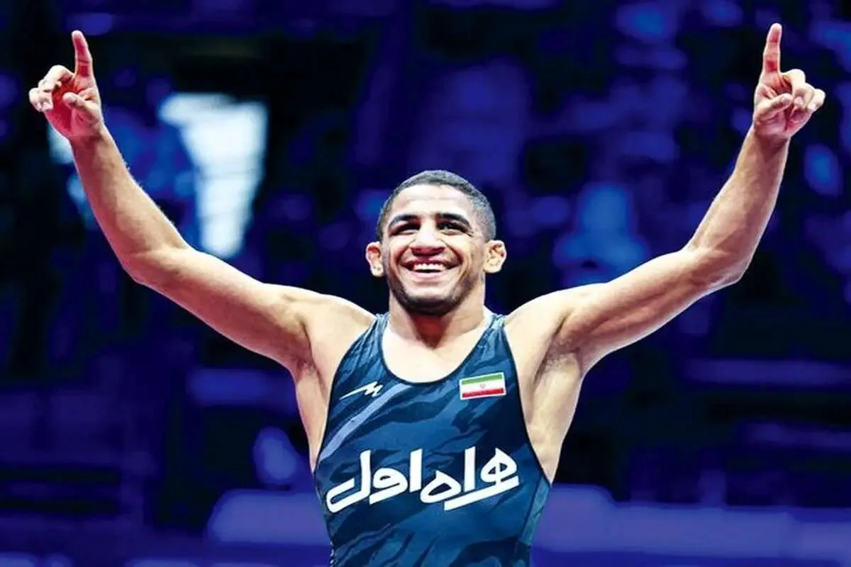 رحمان عموزاد با پیروزی مقابل شامیل ممدوف برنز جهان را کسب کرد