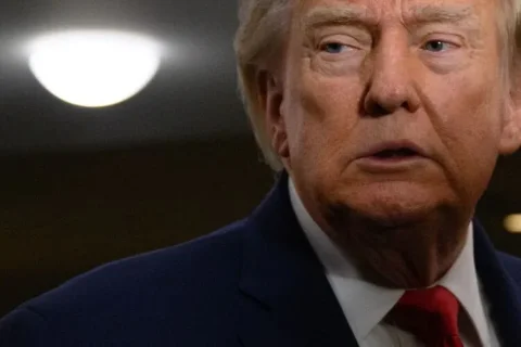دونالد ترامپ از احتمال استفاده از «مادر بمب‌ها» علیه ایران خبر داد