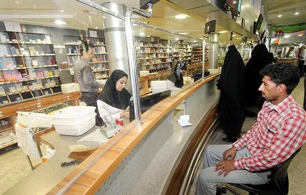 گفت‌وگوهای داروسازان خراسان رضوی و استانداری برای حل مشکلات مالی