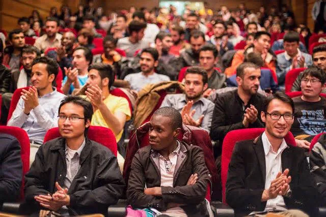رئیس دانشگاه علم و صنعت ایران: کندی فرایندهای اداری جذب دانشجویان خارجی را دشوار کرده است
