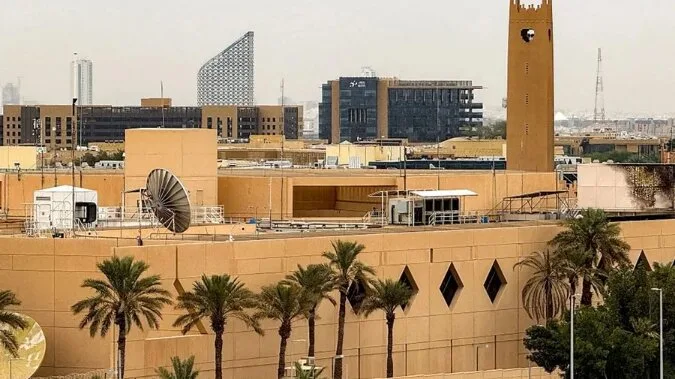 سفارت آمریکا در ریاض دستور خروج کارکنان غیرضروری را صادر کرد