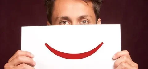 لبخند و حال بهتر: آزمایش جالب با خودکار