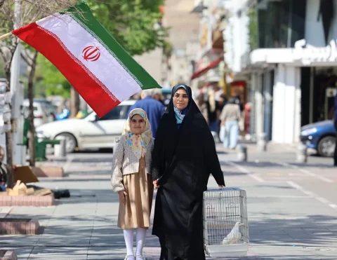 جنگ از نگاه کودک تهرانی در فیلم «پرواز»