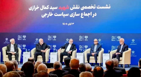 ظریف: عقلانیت و میانه‌روی در سیاست‌های شهید خرازی حاکم بود