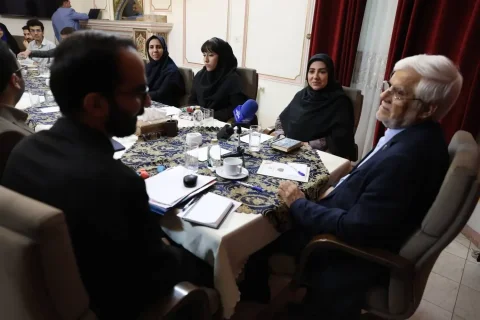 محمدرضا عارف: نخبگان سرخورده نشوند، نظام اداری نیازمند اصلاح است