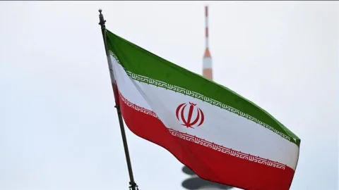 سفارت ایران در فنلاند: مذاکره با ترامپ اتلاف وقت است