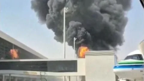 ادامه حملات حوثی‌ها به عربستان؛ فرودگاه ریاض به خون کشیده شد