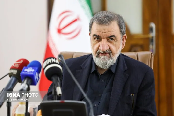 محسن رضایی: تاریخ را تکرار کنید، اما آماده باشید