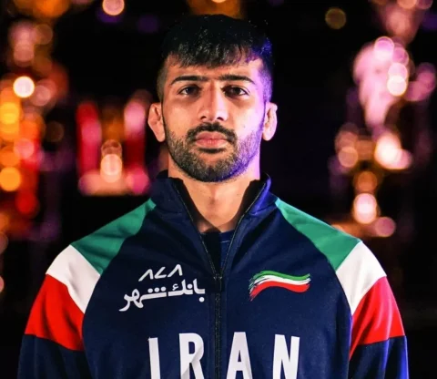 محمدمهدی کشتکار با پیروزی قاطع به یک‌چهارم نهایی مسابقات کشتی فرنگی جهان رسید