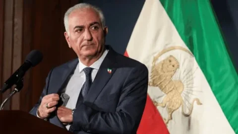 احتمال شاه شدن رضا پهلوی به شدت پایین است