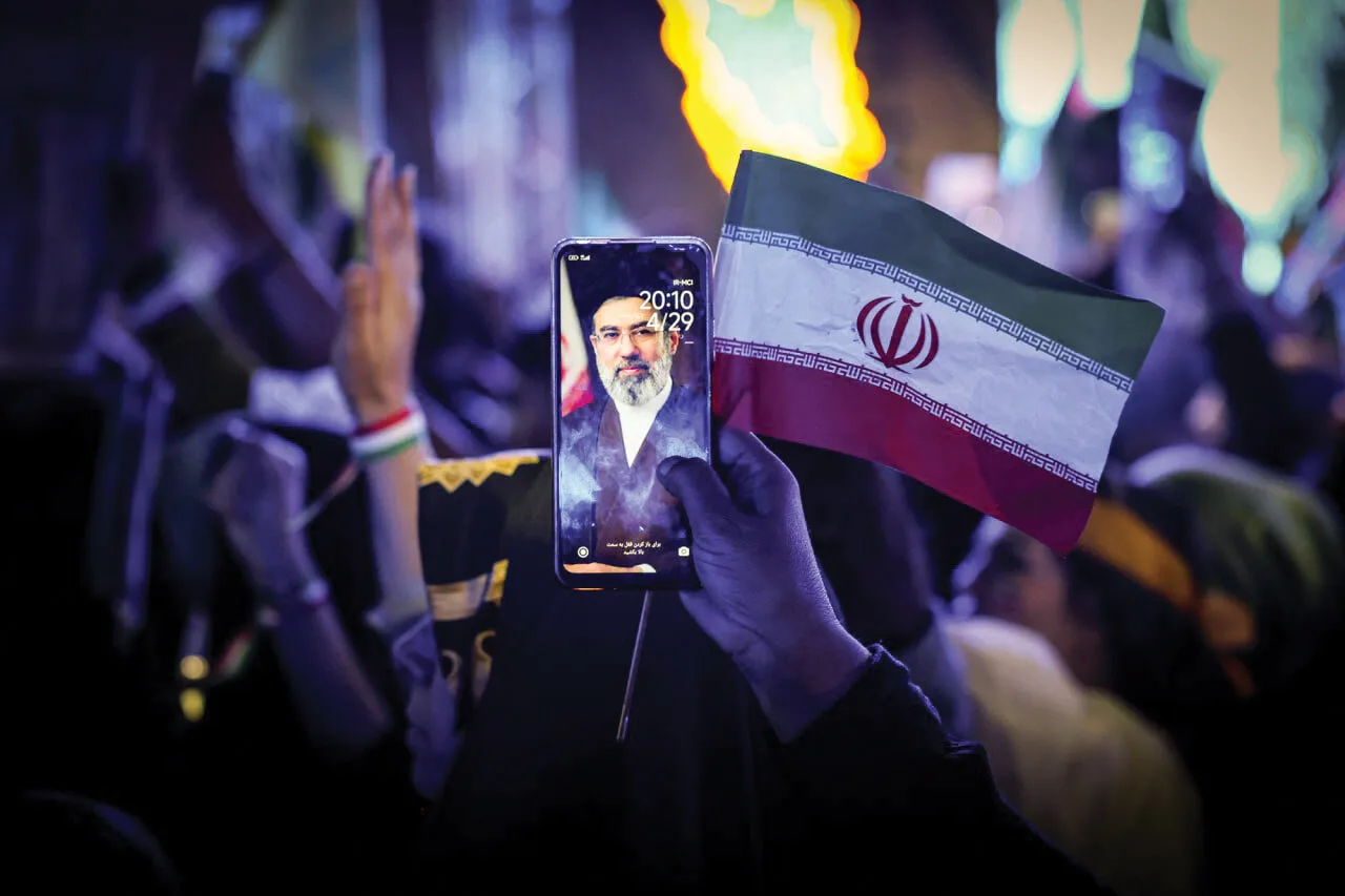 دیدارهای آیت‌الله سیدمجتبی خامنه‌ای و سرنوشت ایران در دستان رهبری