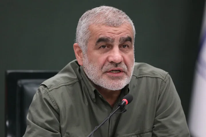 علی نیکزاد: قدرت‌نمایی ایران در برابر تهدیدات ترامپ
