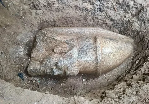 کشف مجسمه غول‌پیکر رامسس دوم در مصر باستان